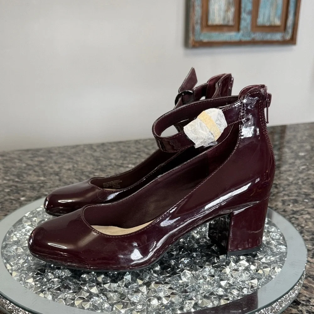 Alfani Dark Burgundy glossy Heels NWOT 7.5 wide